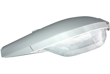 Cobra-head-type fixture with a drop lens
