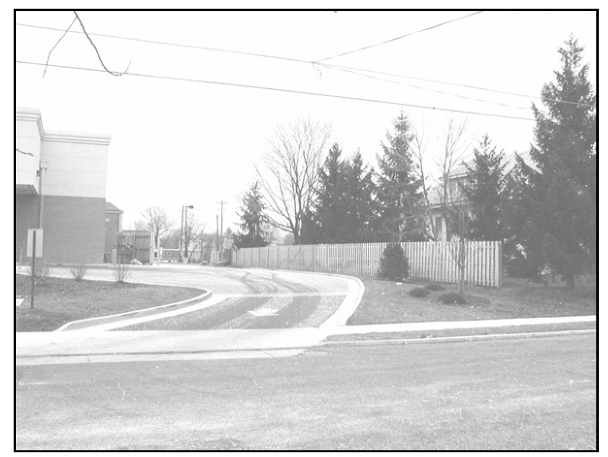 Figure 1423-01 Example of Buffering Between Commercial and Residential Uses